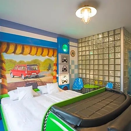 Retro Garage 3* オストラヴァ