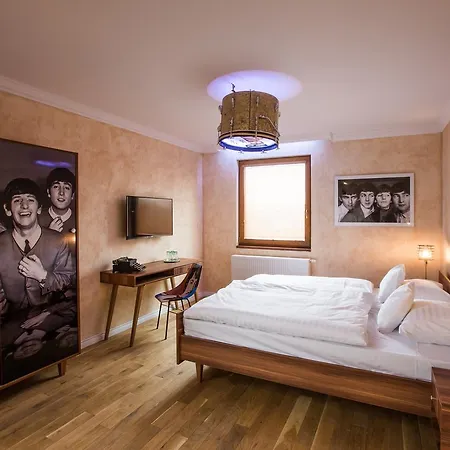 Hotell Retro Garage Ostrava