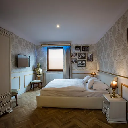 Retro Garage Hotell 3*
