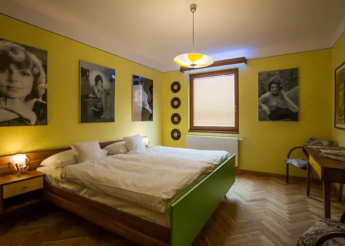 Retro Garage Hotel Ostrava